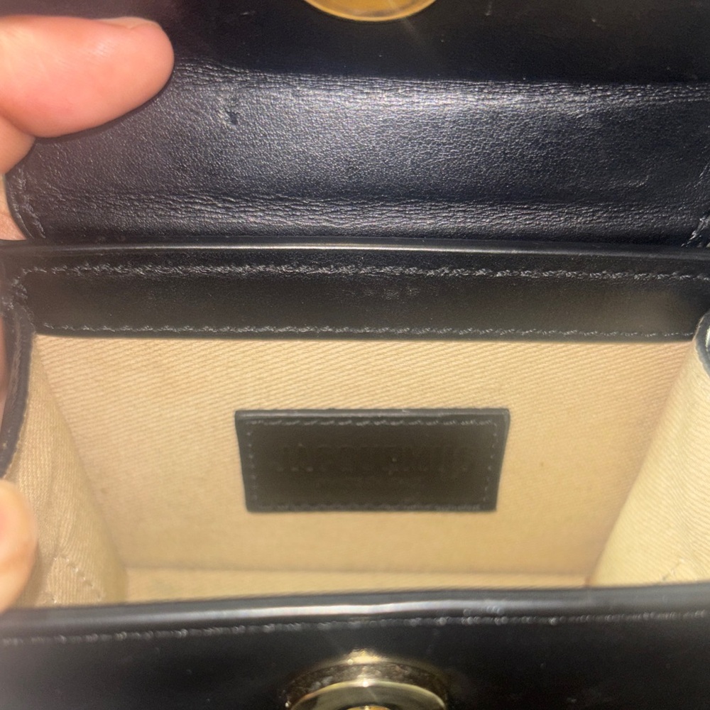 Jacquemus Elegant Black Mini Bag - Picture 4 of 5